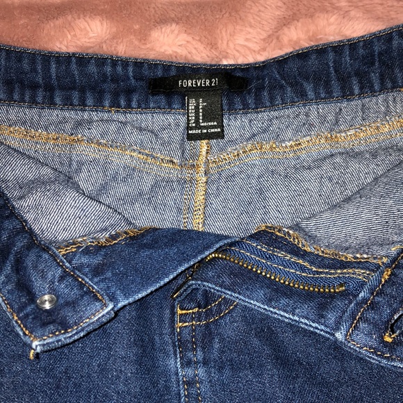 Forever 21 denim skirt!! - Picture 3 of 3